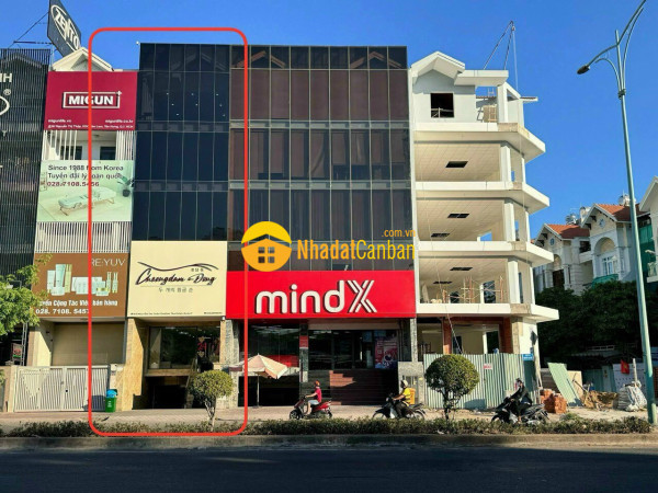 Bán nhà mới,dt 5x20m,hầm,4 lầu,thang máy,giá 31 tỷ, đường nguyễn thị thập kdc him lam, p.tân hưng