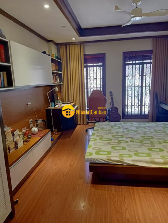 Bán nhà dương quảng hàm 66m 5t mt4.5m chỉ 12.8 ty cầu giấy