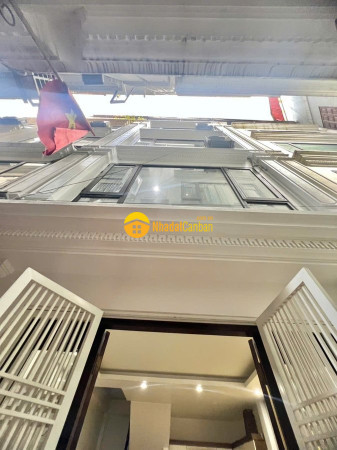 Nhà dân xây lõi bồ đề gần hồng tiến 2 thoáng vĩnh viễn