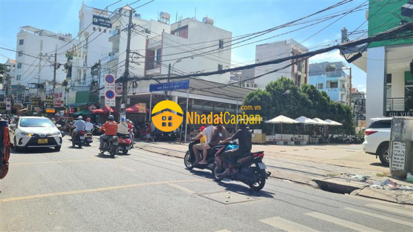 Biệt thự lê đức thọ, ngang 8x22, 5 tầng, dát vàng 24k, gỗ gõ đỏ nhập khẩu, phường7, gò vấp, 32 tỷ