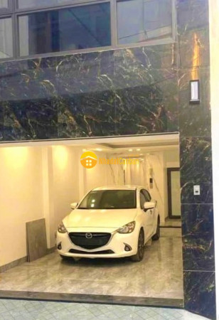 Bán nhà ngõ ô tô tránh phố văn cao ba đình lô góc gần phố 42m 16.5 tỷ