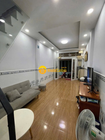 Lạc long quân tân bình 27 m2 3 tầng 3pn dưới 4ty tầm giá không còn nhiều căn để lựa chọn