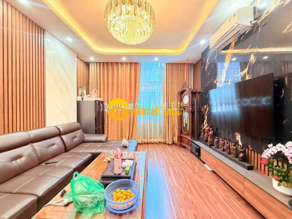 E có nhà chính chủ cần bán nằm gần mặt đường ngã tư trường chinh lê trọng tấn