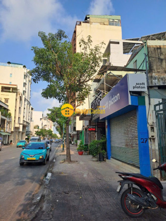 Bán nhà mặt tiền hồng hà tân bình. lh0383884135