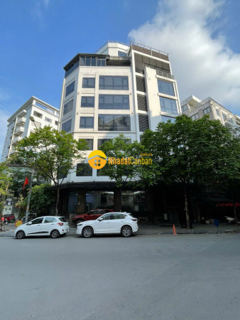 Cho thuê tòa văn phòng 9 tầng mặt phố dịch vọng hậu. vị trí lô góc, dt 157m2, mt 30m,giá 200 trth